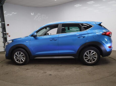 Hyundai TUCSON CRDI PREMIUM BLUE DRIVE 7