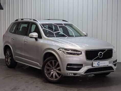 Volvo XC90 D5 MOMENTUM AWD