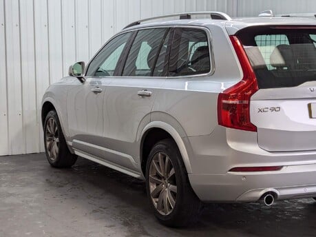 Volvo XC90 D5 MOMENTUM AWD 34