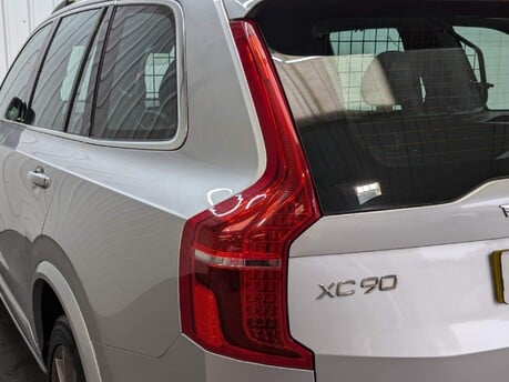 Volvo XC90 D5 MOMENTUM AWD 41