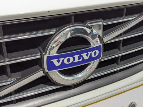 Volvo V60 D5 TWIN ENGINE SE NAV 23