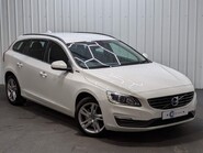 Volvo V60 D5 TWIN ENGINE SE NAV 7