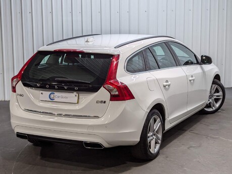 Volvo V60 D5 TWIN ENGINE SE NAV 10