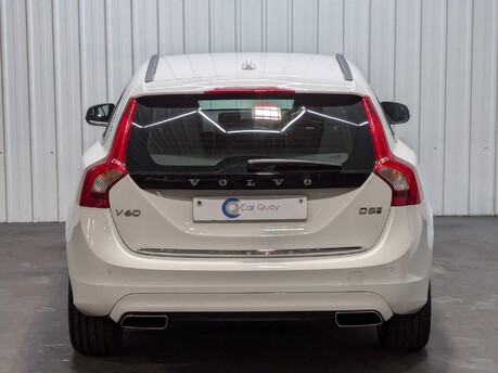 Volvo V60 D5 TWIN ENGINE SE NAV 38