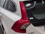 Volvo V60 D5 TWIN ENGINE SE NAV 42