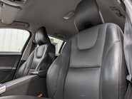 Volvo V60 D5 TWIN ENGINE SE NAV 57