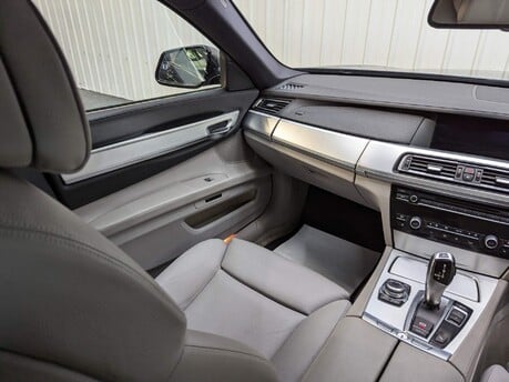 BMW 7 Series 730D M SPORT 48