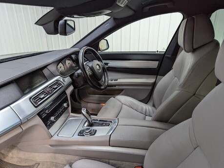 BMW 7 Series 730D M SPORT 55