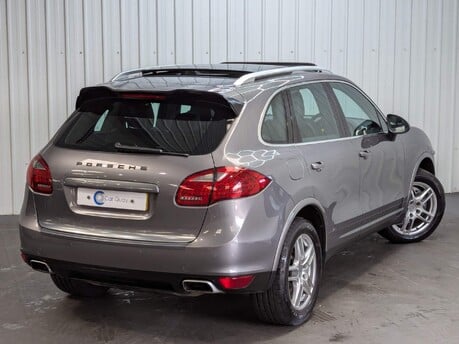 Porsche Cayenne D V6 TIPTRONIC 10