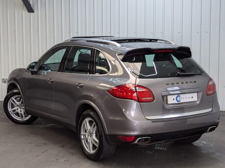 Porsche Cayenne D V6 TIPTRONIC 12