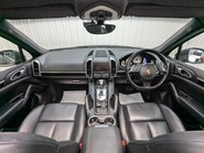 Porsche Cayenne D V6 TIPTRONIC 77