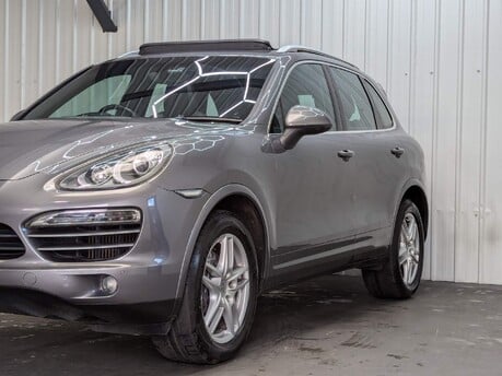 Porsche Cayenne D V6 TIPTRONIC 18