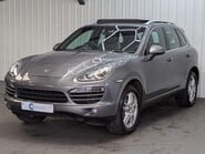 Porsche Cayenne D V6 TIPTRONIC 23