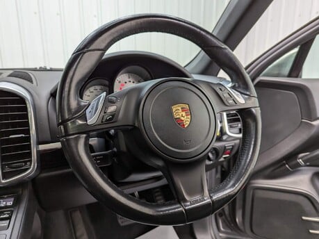 Porsche Cayenne D V6 TIPTRONIC 72