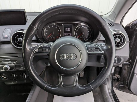 Audi A1 SPORTBACK TFSI SPORT 71