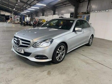 Mercedes-Benz E Class E220 CDI SE 1