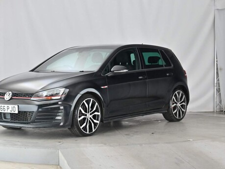 Volkswagen Golf GTI PERFORMANCE 1