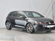 Volkswagen Golf GTI PERFORMANCE 3