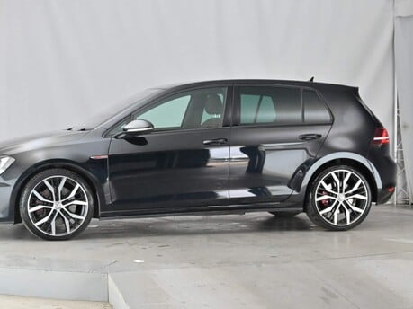 Volkswagen Golf GTI PERFORMANCE 8