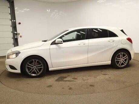 Mercedes-Benz A Class A180 BLUEEFFICIENCY SPORT 8