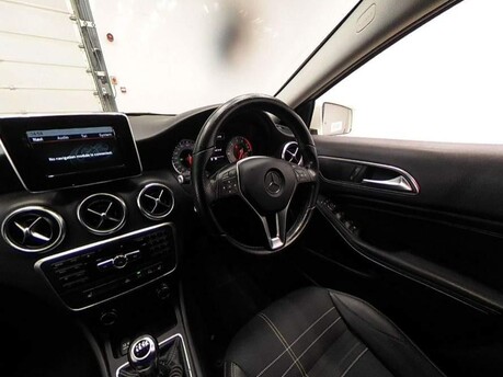 Mercedes-Benz A Class A180 BLUEEFFICIENCY SPORT 9