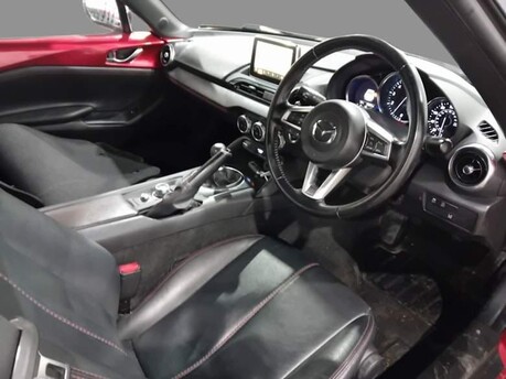 Mazda MX-5 RF SPORT NAV 5