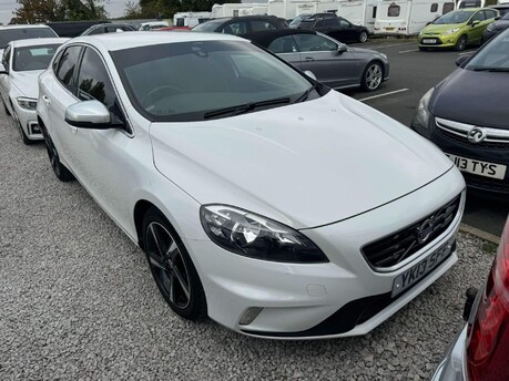 Volvo V40 D2 R-DESIGN 1