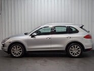 Porsche Cayenne XDRIVE50E M SPORT PHEV 16