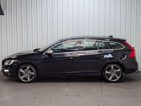 Volvo V60 D2 R-DESIGN NAV 16