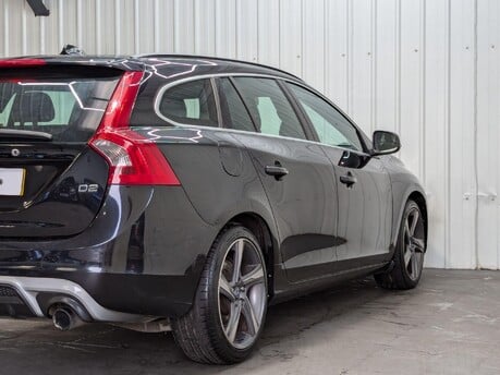 Volvo V60 D2 R-DESIGN NAV 36