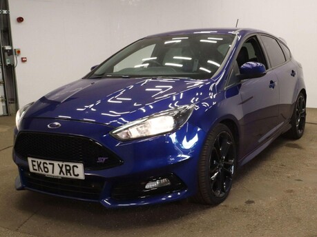 Ford Focus ST-2 1