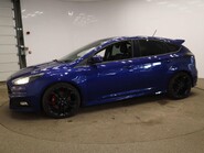 Ford Focus ST-2 8