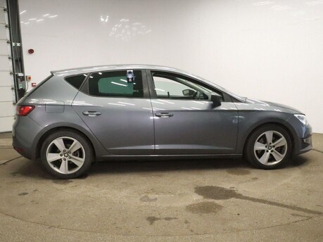 SEAT Leon TDI FR TECHNOLOGY 4