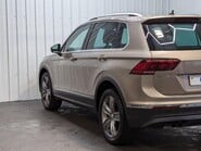 Volkswagen Tiguan SEL TSI 4MOTION DSG 36