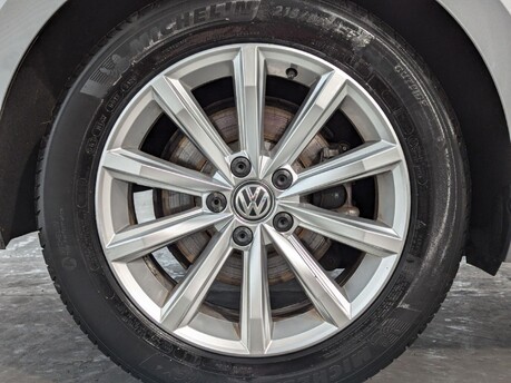 Volkswagen Passat SE BUSINESS TDI BLUEMOTION TECHNOLOGY 33