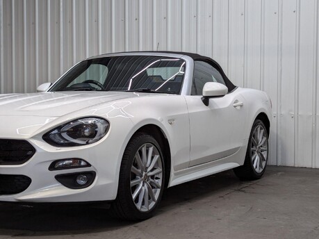 Fiat 124 Spider 1.4 MultiAir Lusso Plus Euro 6 2dr 29