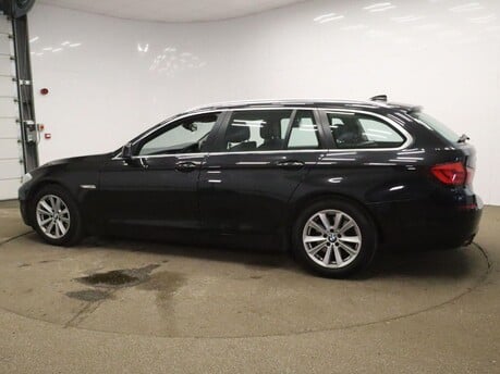 BMW 5 Series 520D SE TOURING 6