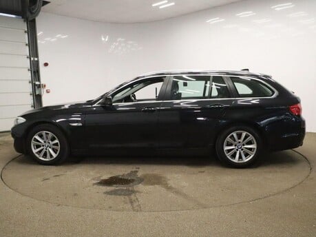 BMW 5 Series 520D SE TOURING 7