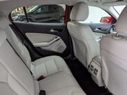 Mercedes-Benz GLA GLA 200 SPORT PREMIUM 60