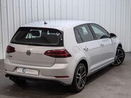 Volkswagen Golf GTE DSG 10