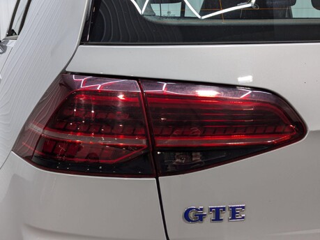 Volkswagen Golf GTE DSG 43