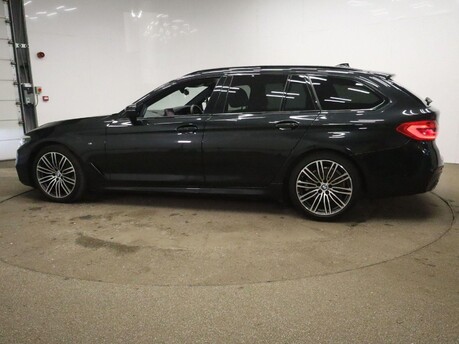 BMW 5 Series 520D M SPORT TOURING 7