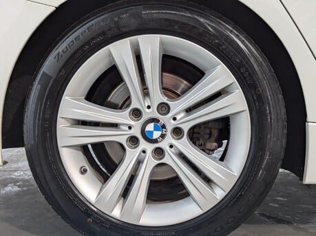 BMW 3 Series 318I SPORT TOURING 33