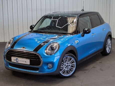 Mini Hatch COOPER 9