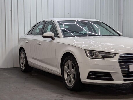 Audi A4 TFSI SPORT 18