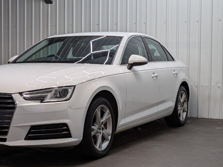 Audi A4 TFSI SPORT 20