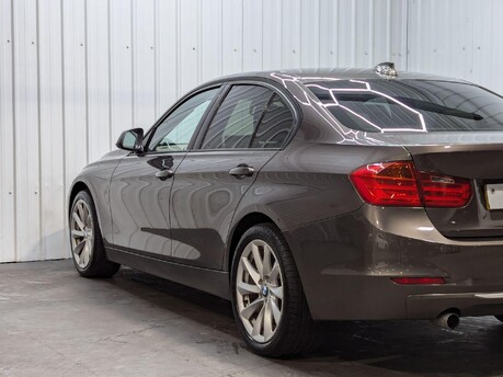 BMW 3 Series 320D MODERN 33