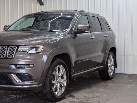 Jeep Grand Cherokee V6 MULTIJET II SUMMIT 18