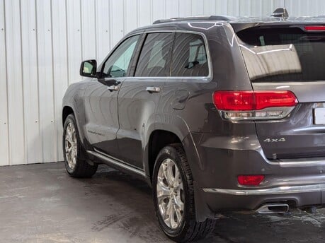 Jeep Grand Cherokee V6 MULTIJET II SUMMIT 32