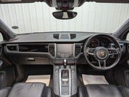 Porsche Macan TURBO PDK 3